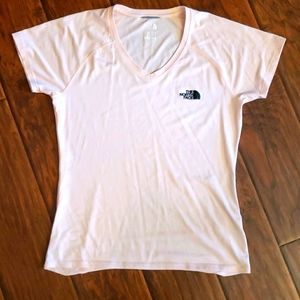 T-Shirt | V-neck | Short Sleeve